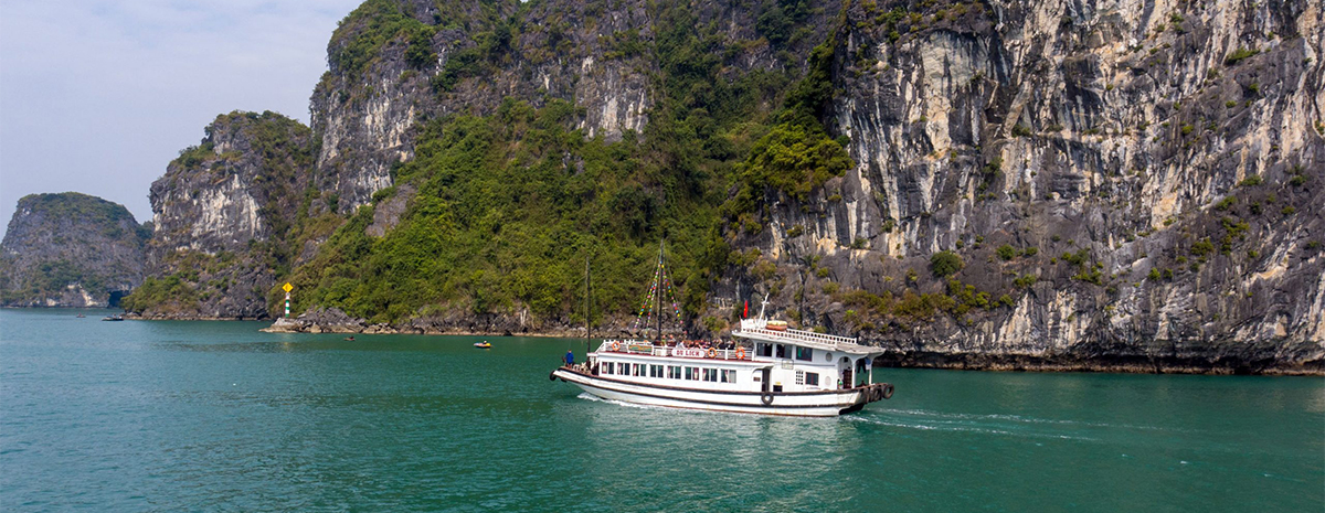 Vietnam cruise and chartered car tour